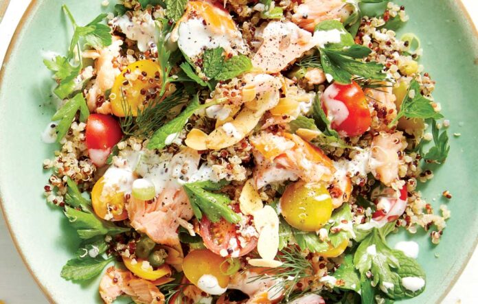 Salmon quinoa with yoghurt dressing