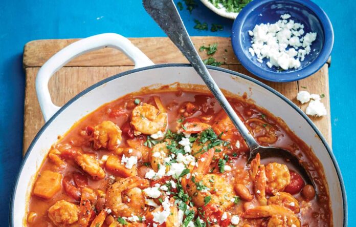 Mediterranean prawns with feta crumble